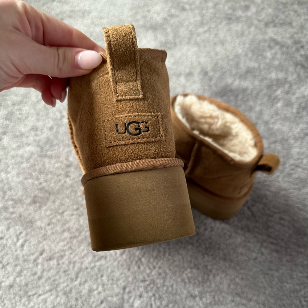 Women’s ultra mini platform uggs